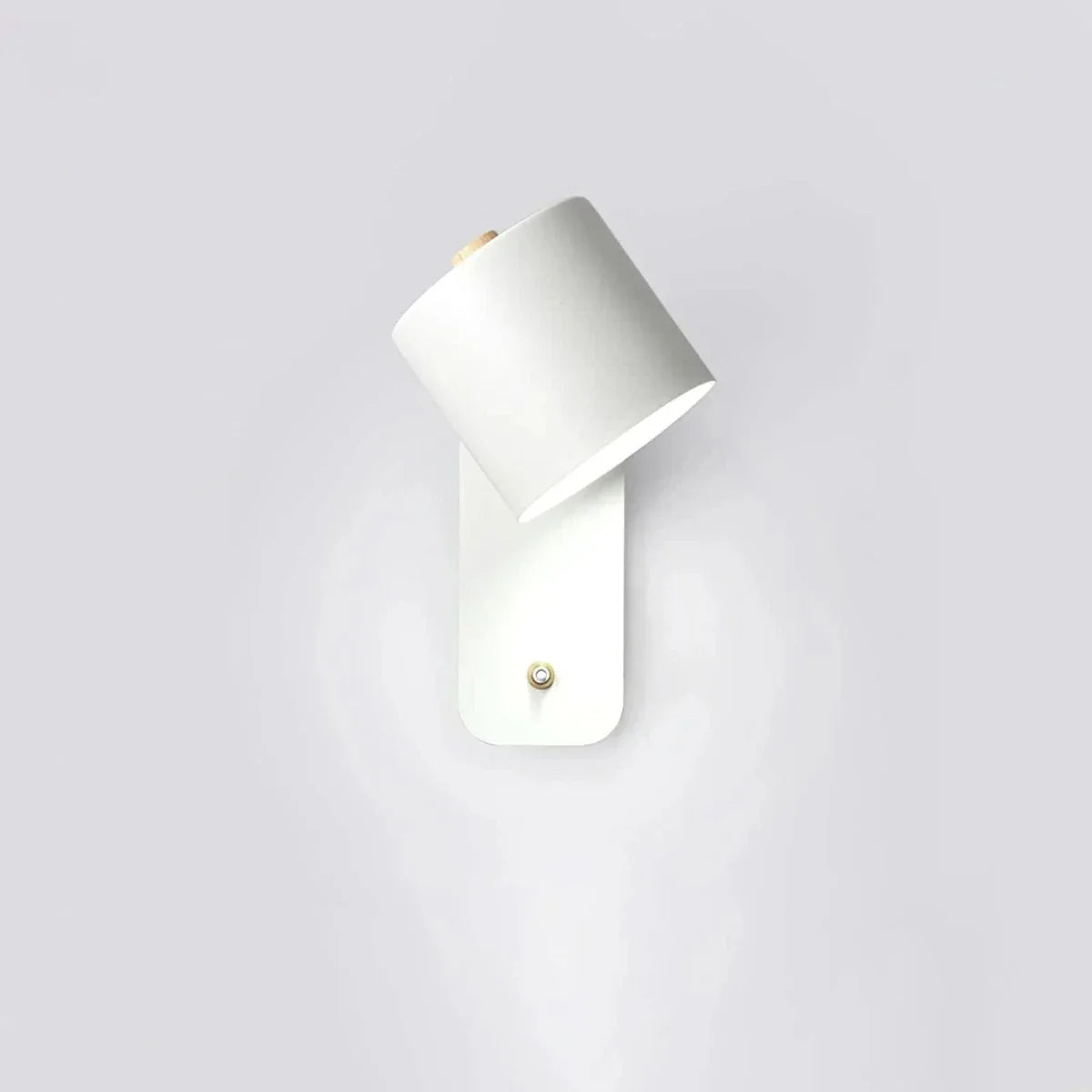 Lampa ścienna z wtyczką