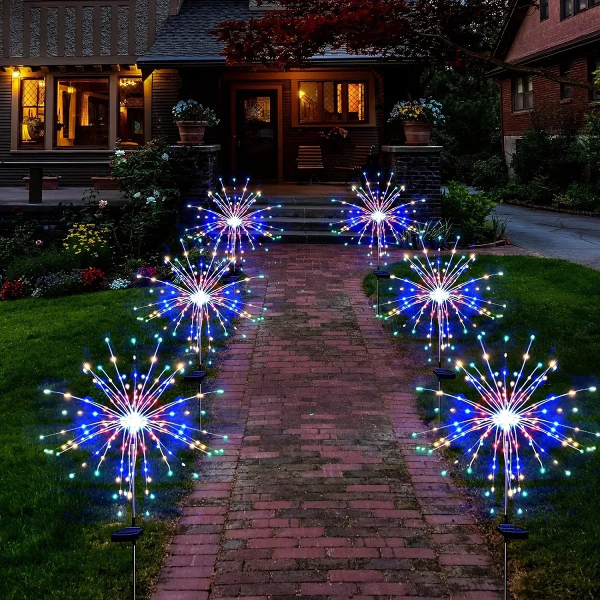 Solární zahradní lampa ve tvaru ohňostroje