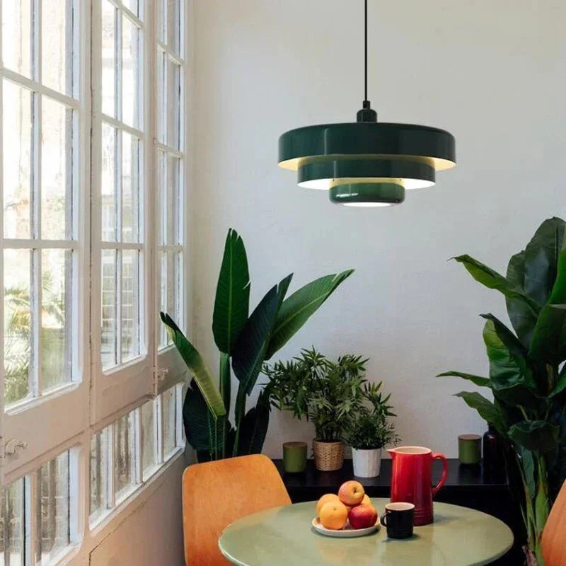 Lampa wisząca z trzystopniowym kloszem