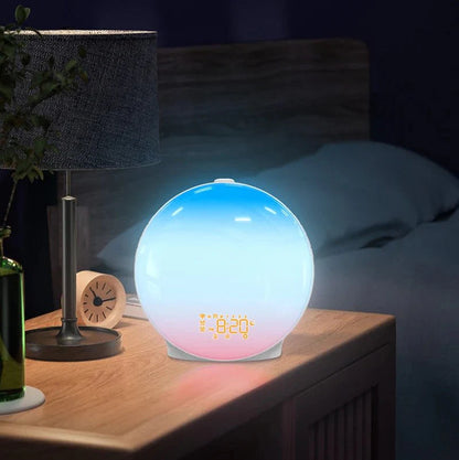Alarm clock with sunrise simulation