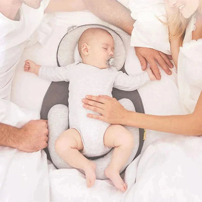Poduszka niemowlęca z paskiem zabezpieczającym