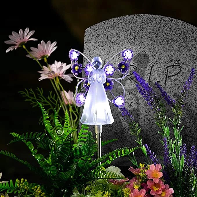 Solar garden lamp with wings