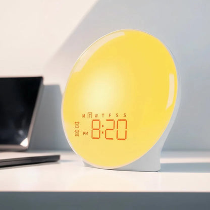 Alarm clock with sunrise simulation