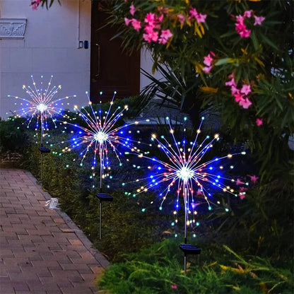 Solární zahradní lampa ve tvaru ohňostroje