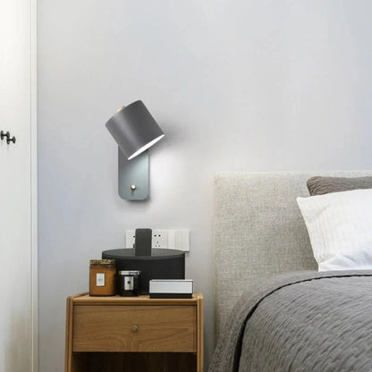 Lampa ścienna z wtyczką