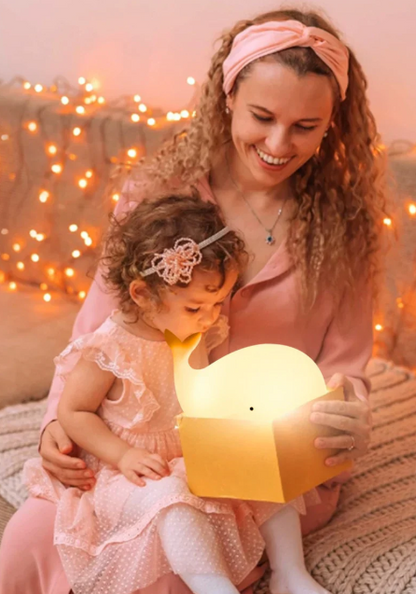 Lampka nocna wieloryb LED