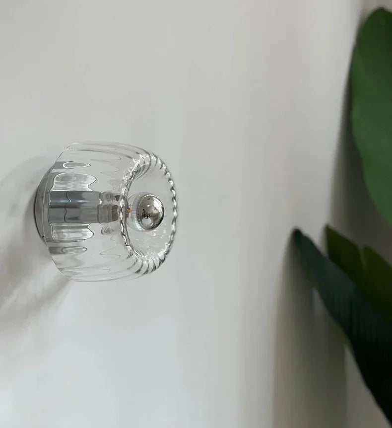 Applique en verre avec boîtier métallique