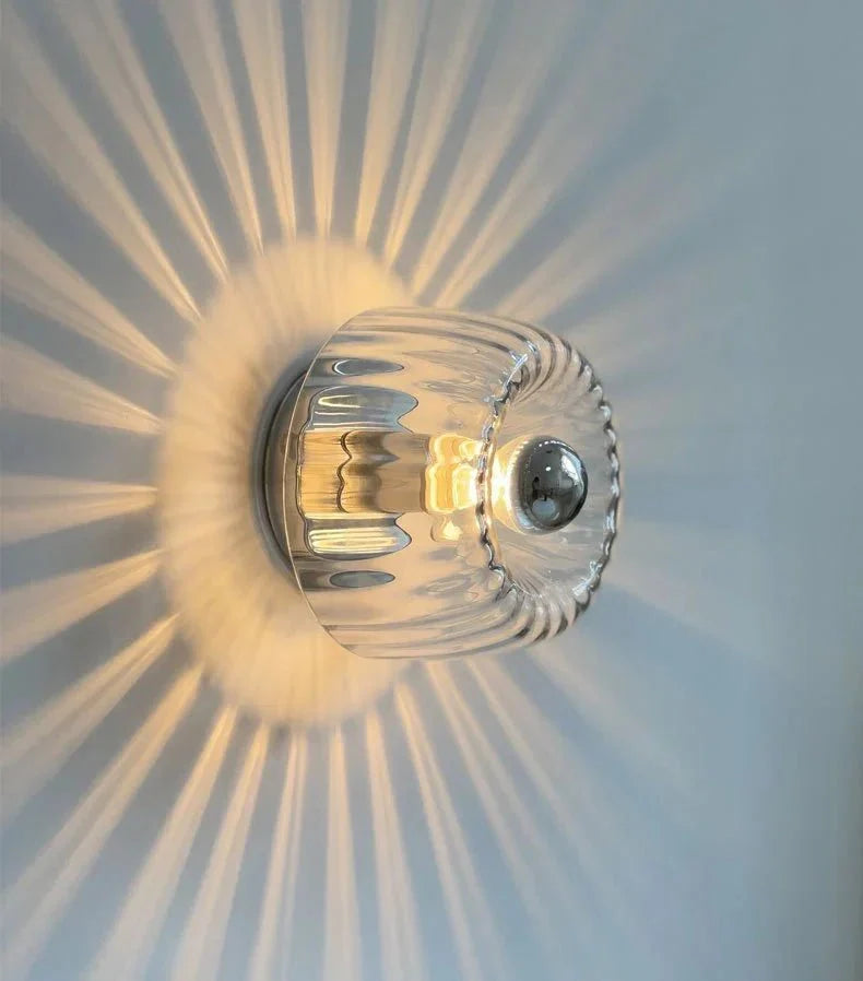 Applique en verre avec boîtier métallique