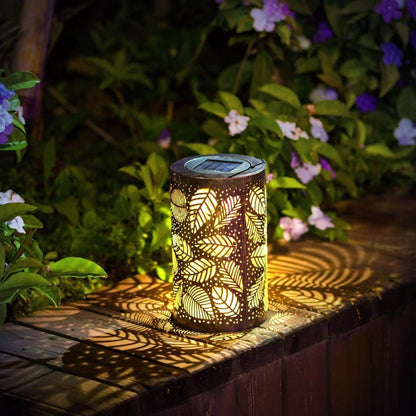 Dekorativní LED lampa ve tvaru listů