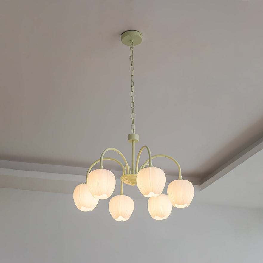 Lustre avec des abat-jour en verre