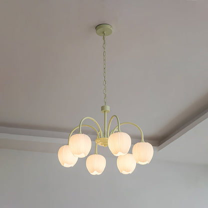 Lustre avec des abat-jour en verre