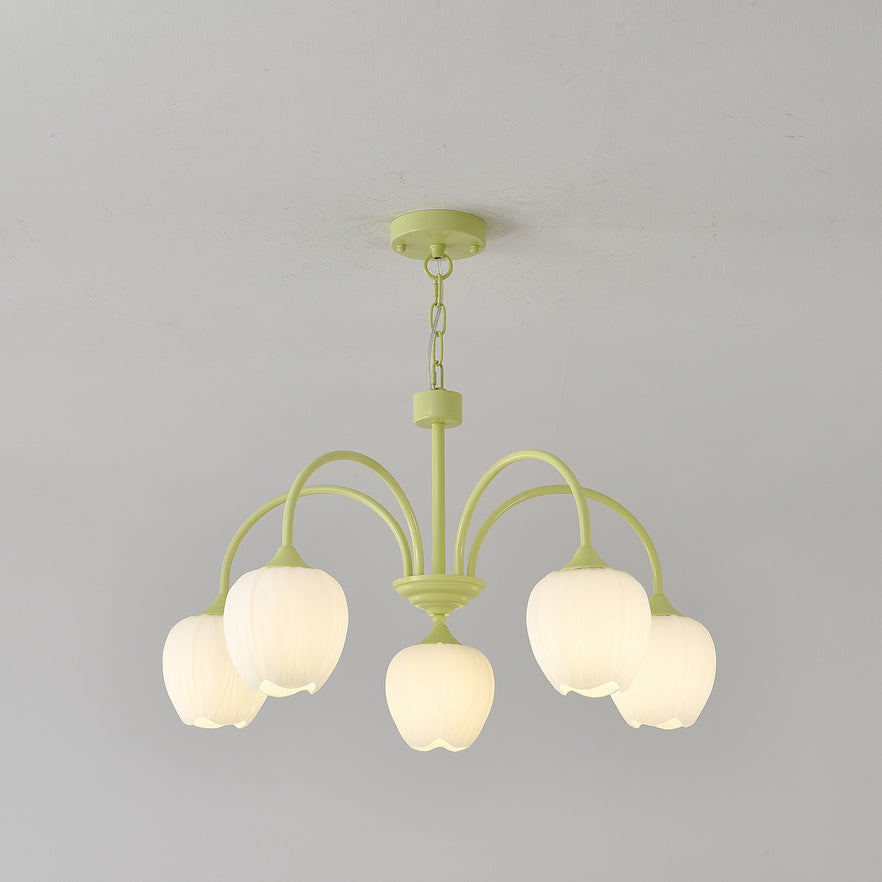 Lustre avec des abat-jour en verre