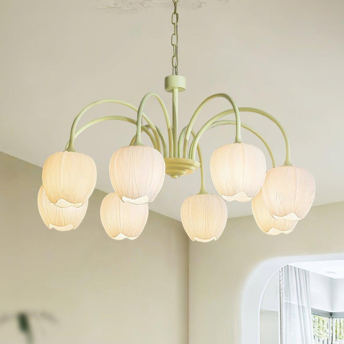 Lustre avec des abat-jour en verre