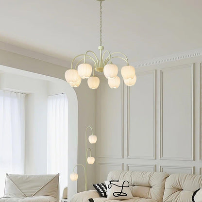 Lustre avec des abat-jour en verre