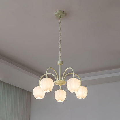 Lustre avec des abat-jour en verre