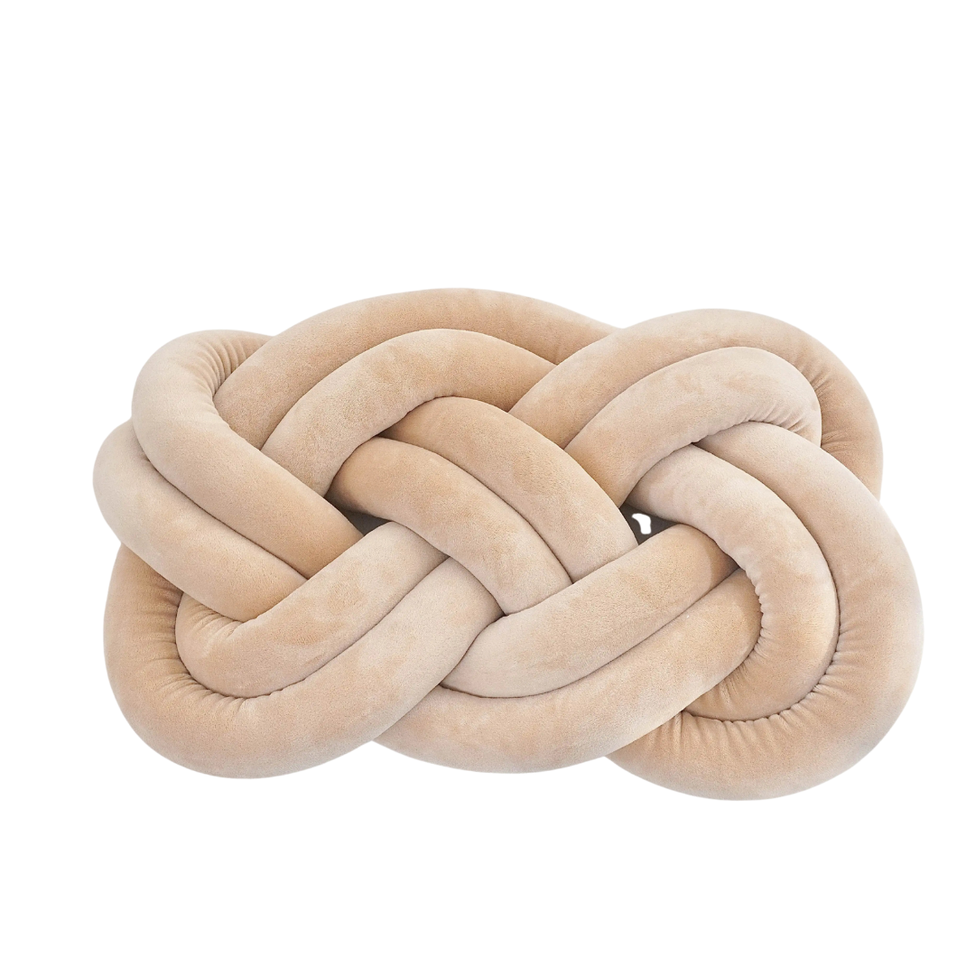 Decorative cushion with a knot pattern