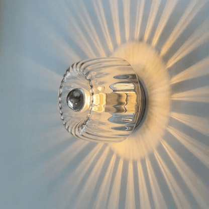 Applique en verre avec boîtier métallique