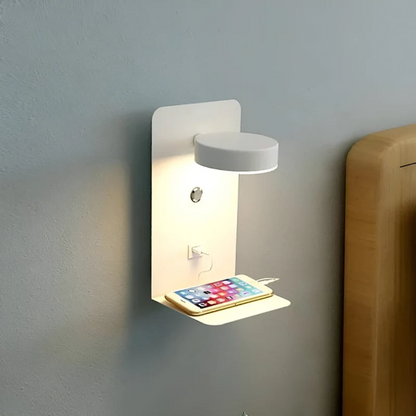 Nástěnné LED svítidlo s poličkou USB