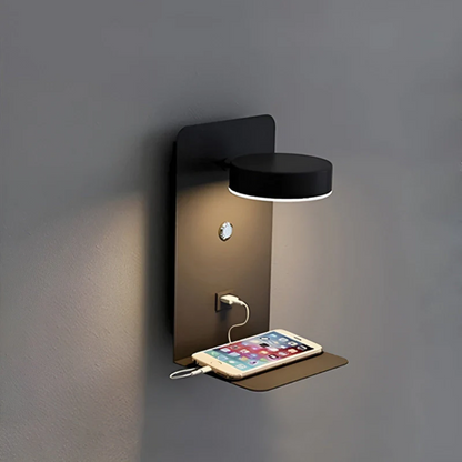 Nástěnné LED svítidlo s poličkou USB