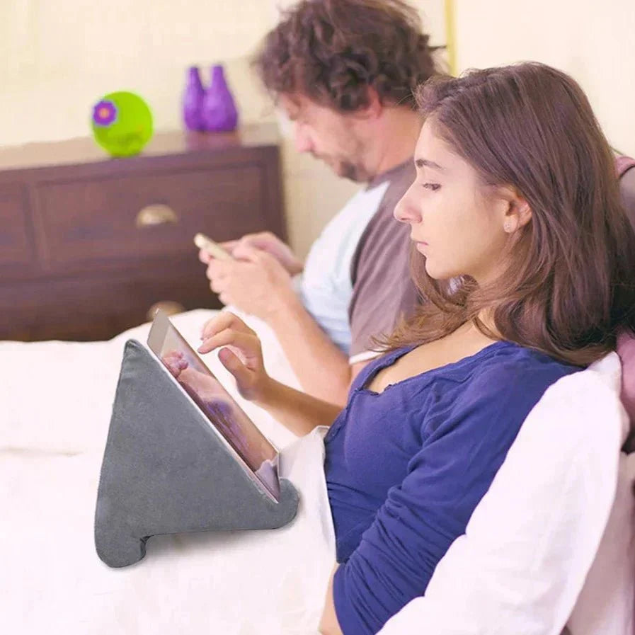 Stojánek na tablet s pouzdrem