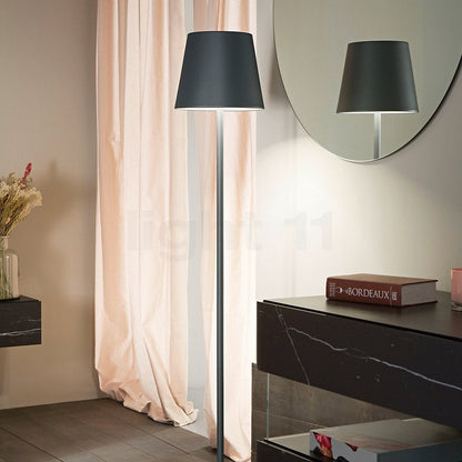 Akumulátorová LED stojací lampa