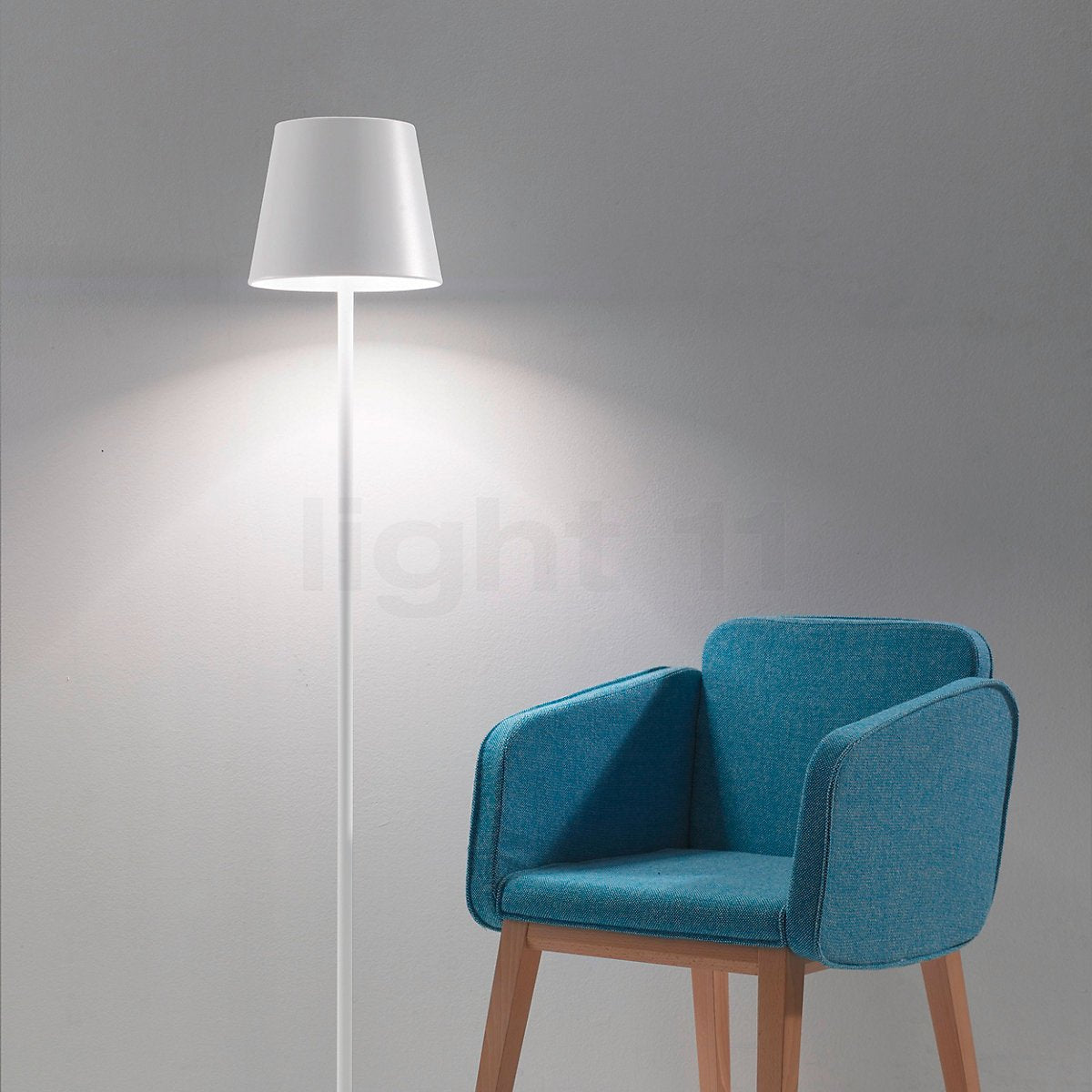 Akumulátorová LED stojací lampa