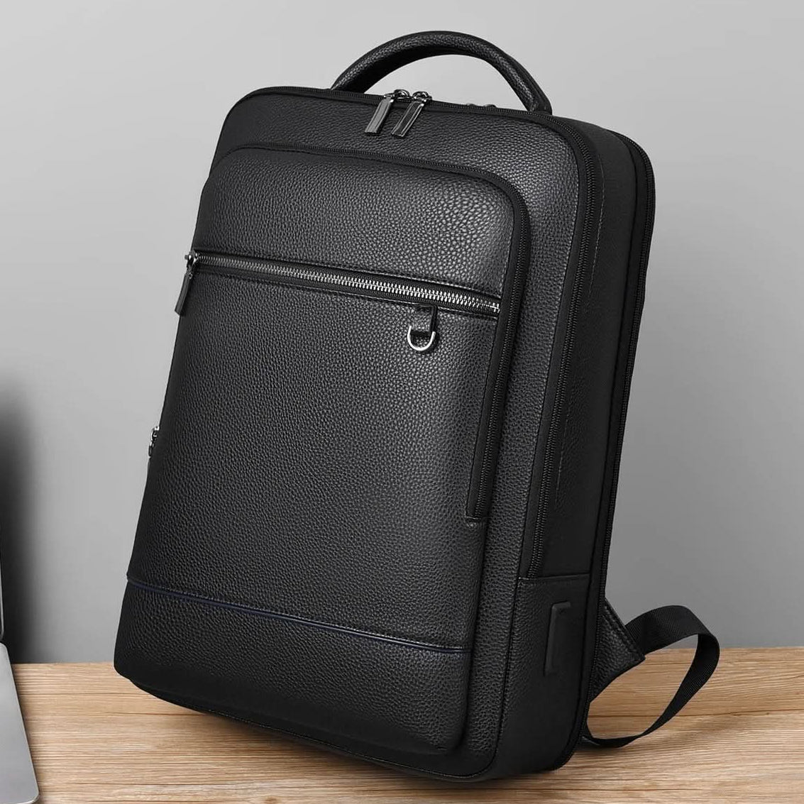 Plecak z portem USB na laptopa