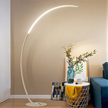 Lampadaire LED avec bras incurvé