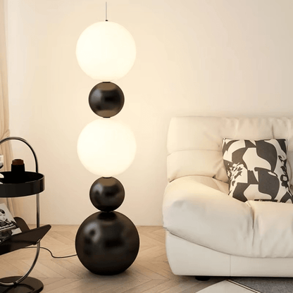 Stojací lampa se třemi světelnými body