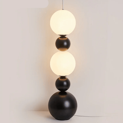 Stojací lampa se třemi světelnými body