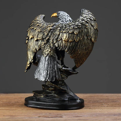 Sculpture d’un aigle en bronze