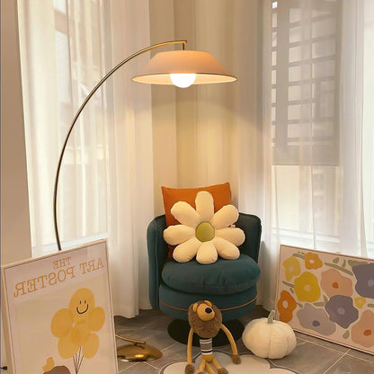 Stojací lampa s látkovým stínidlem