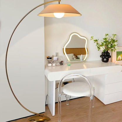 Stojací lampa s látkovým stínidlem