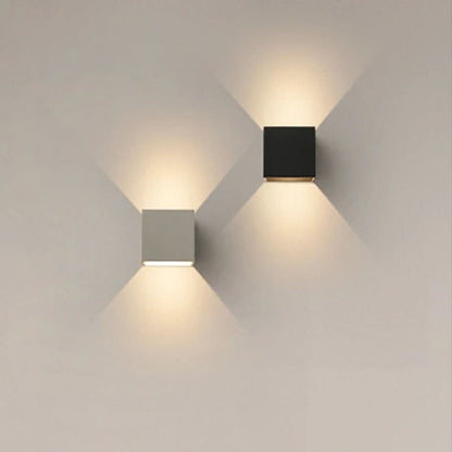 Applique murale LED avec volets IP54