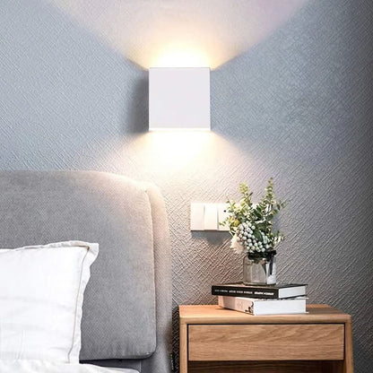 Applique murale LED avec volets IP54
