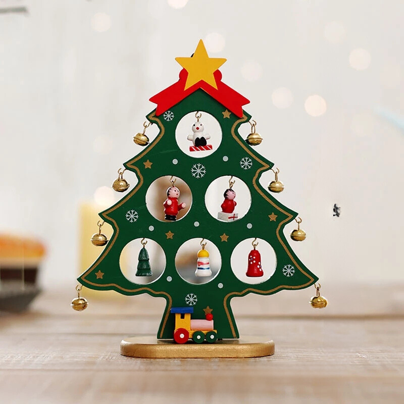 Decorative wooden Christmas tree