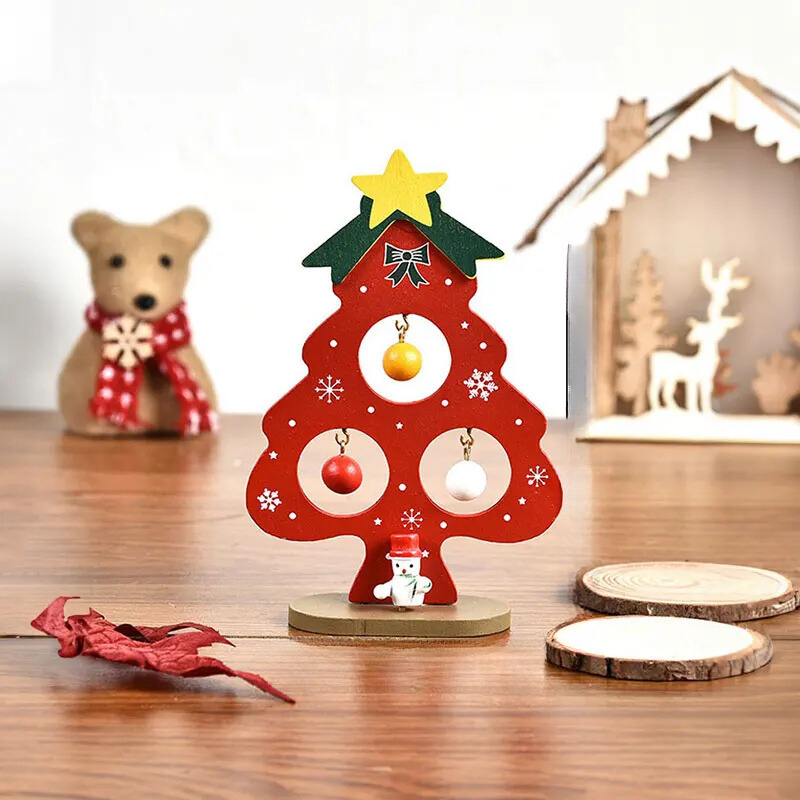 Decorative wooden Christmas tree