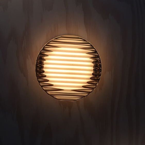 Nástěnná LED lampa s matným difuzorem