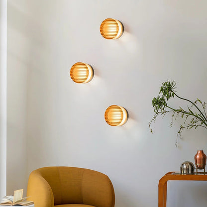 Nástěnná LED lampa s matným difuzorem