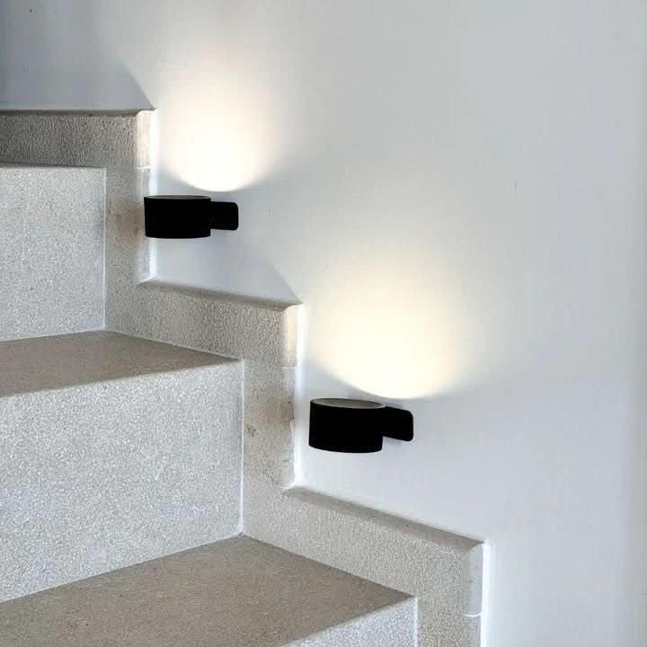 Lampa ścienna LED na akumulator