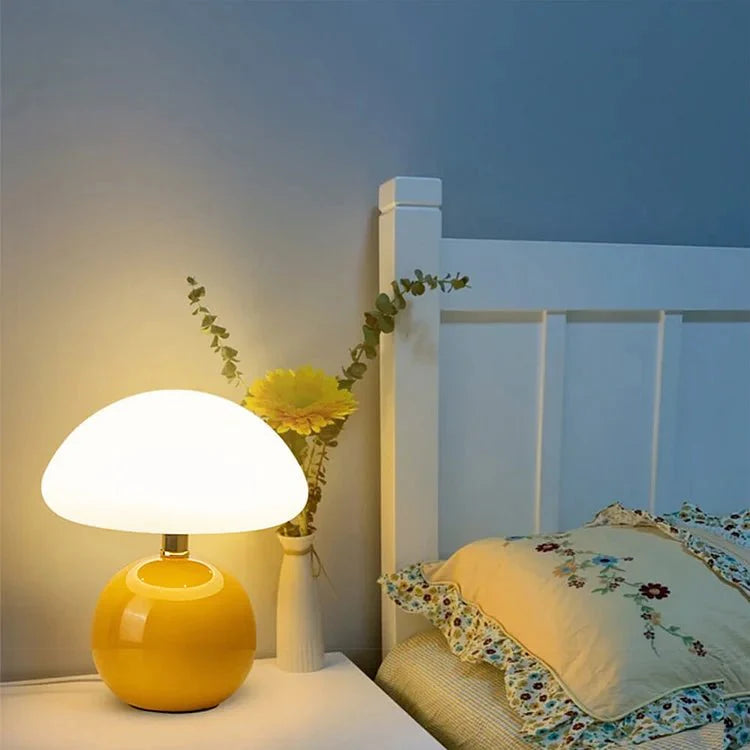 Lampa LED w kształcie grzyba