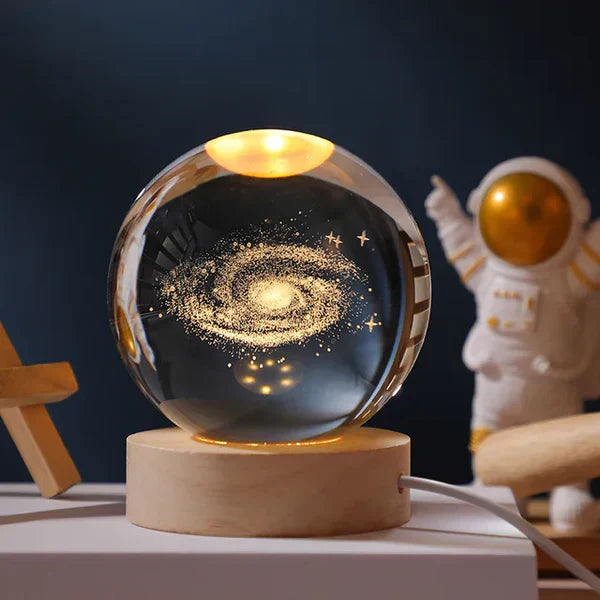 Noční LED lampička koule s 3D gravírováním