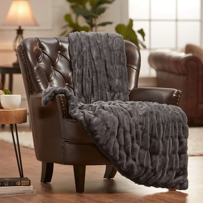 Soft and lightweight fleece blanket