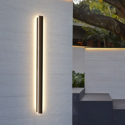 Dimmable LED wall lamp