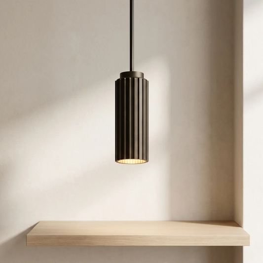 Lampa wisząca z kloszem żebrowanym