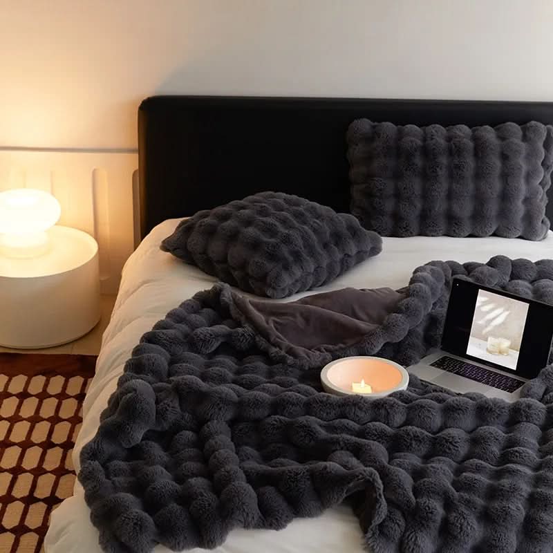 Couverture en fourrure à deux couches