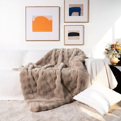 Couverture en fourrure à deux couches
