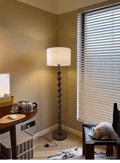 Lampa podłogowa styl Japandi