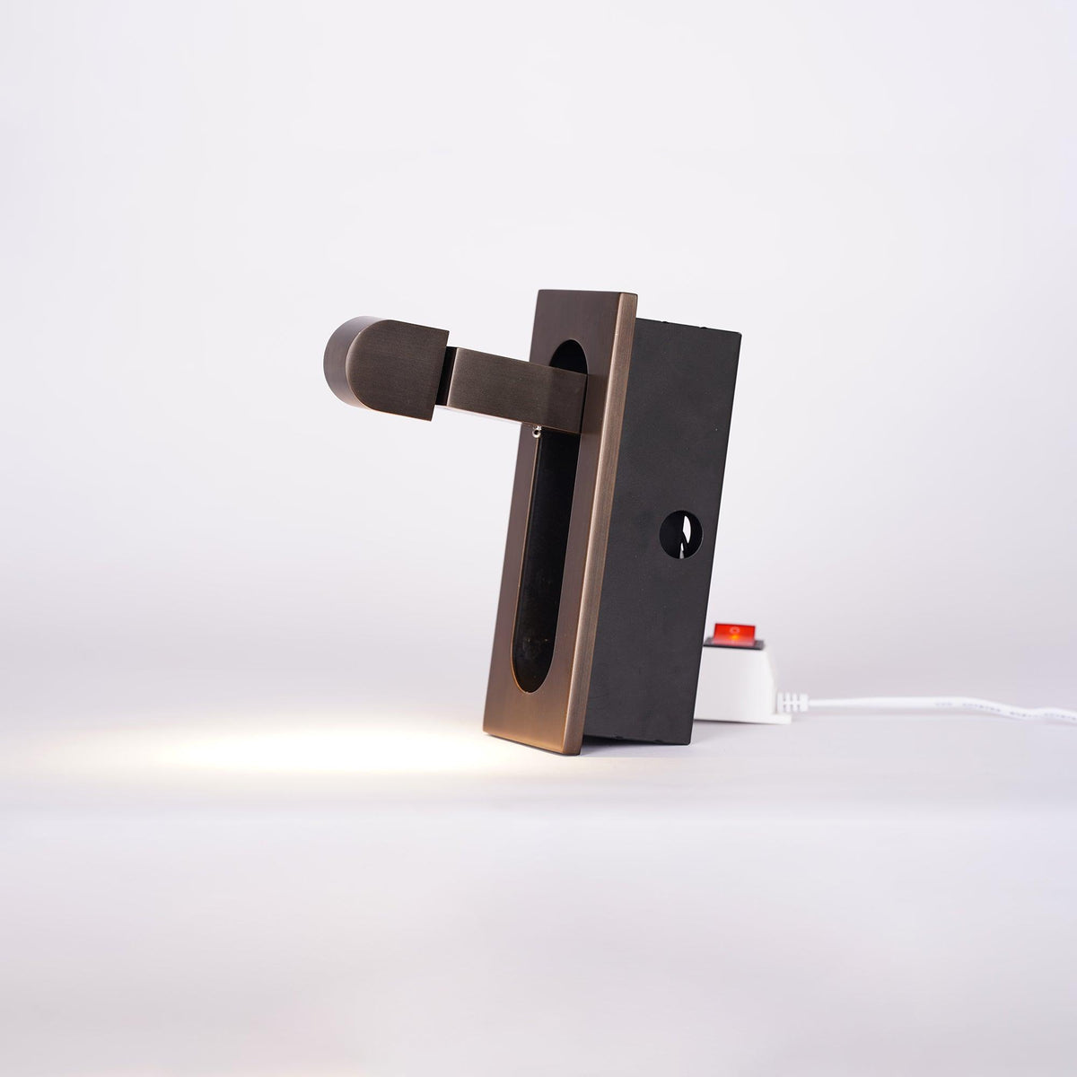 LED nástěnná lampička na čtení