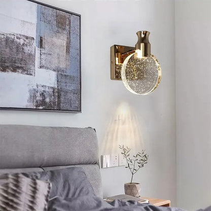 Nástěnné svítidlo se skleněným stínidlem LED